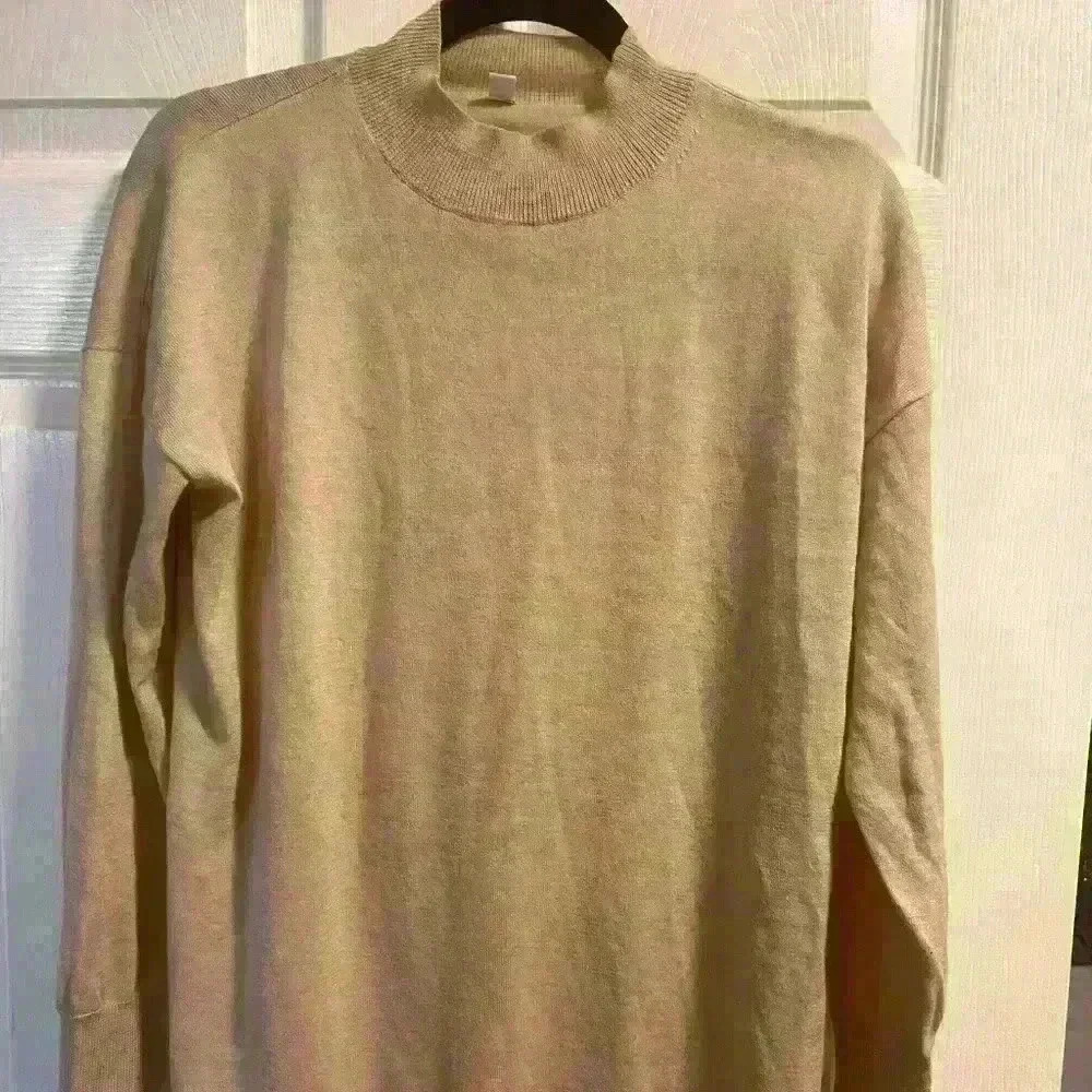 UNIQLO Cream Mock Neck Sweater XS